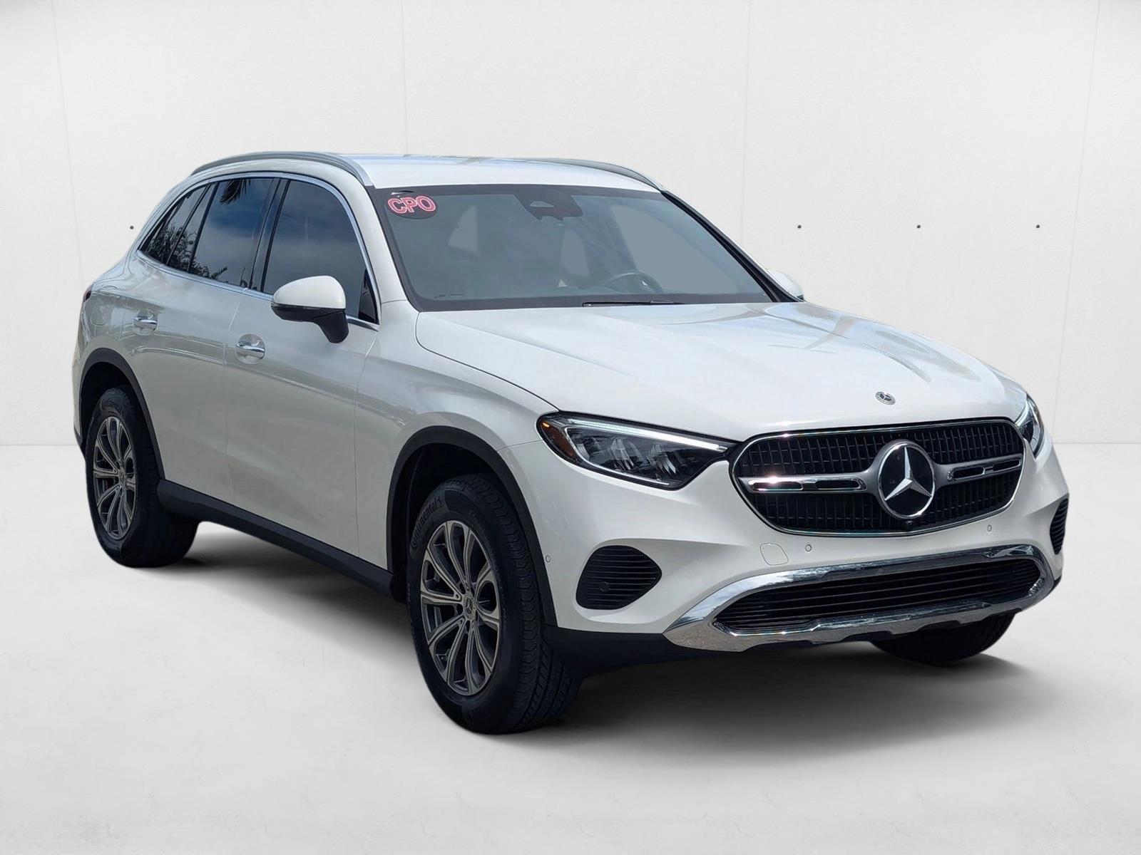 2025 Mercedes Benz GLC 300 4MATIC photo 2