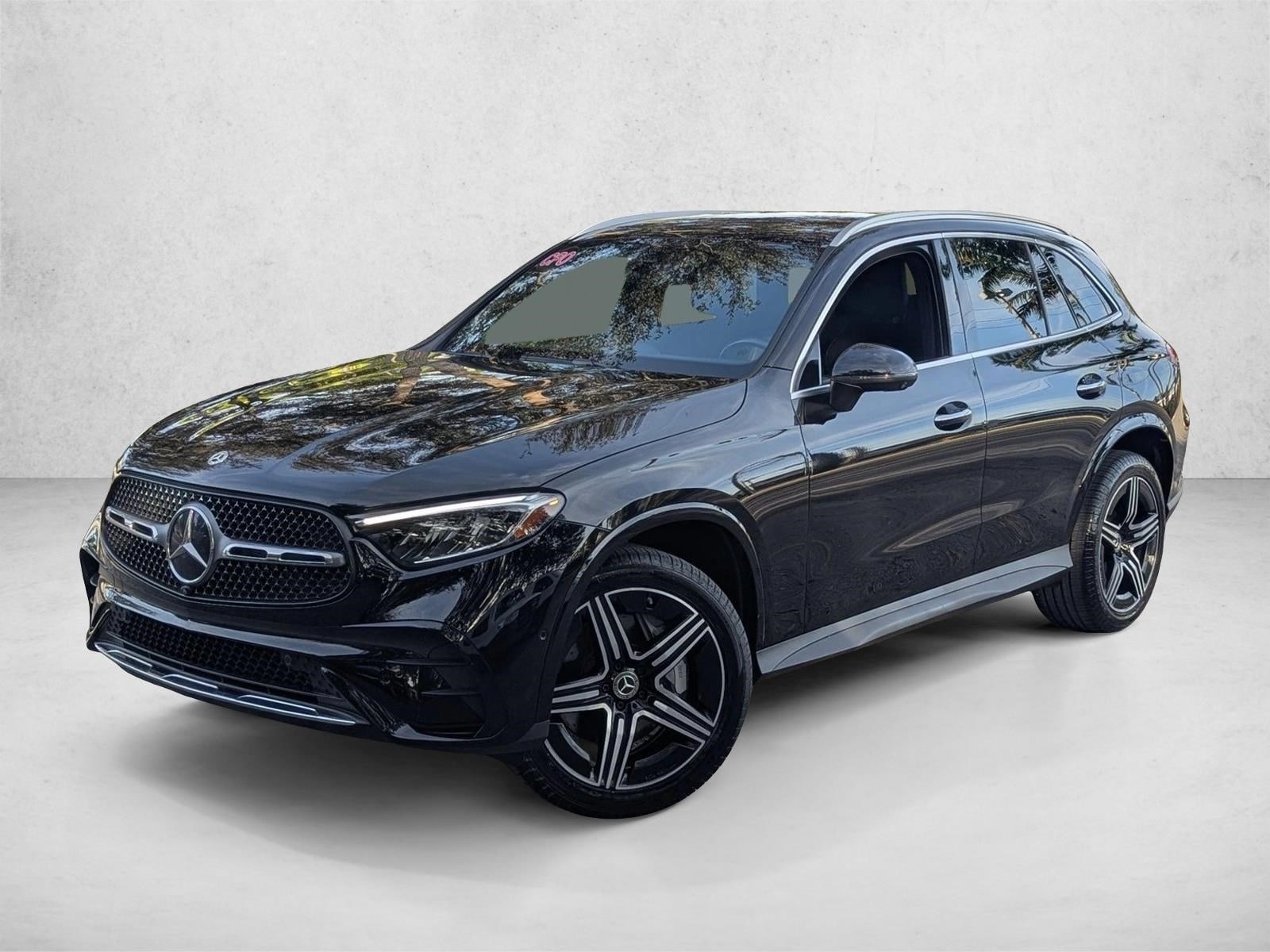 2023 Mercedes-Benz GLC GLC300's photo