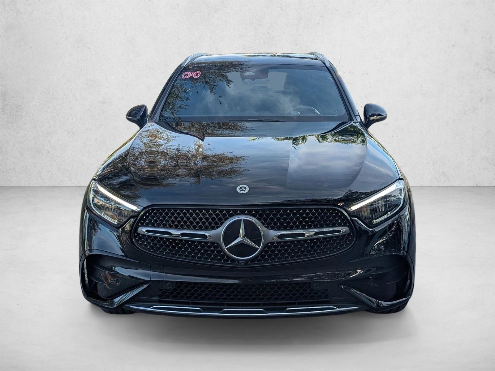 2023 Mercedes Benz GLC 300 photo 2