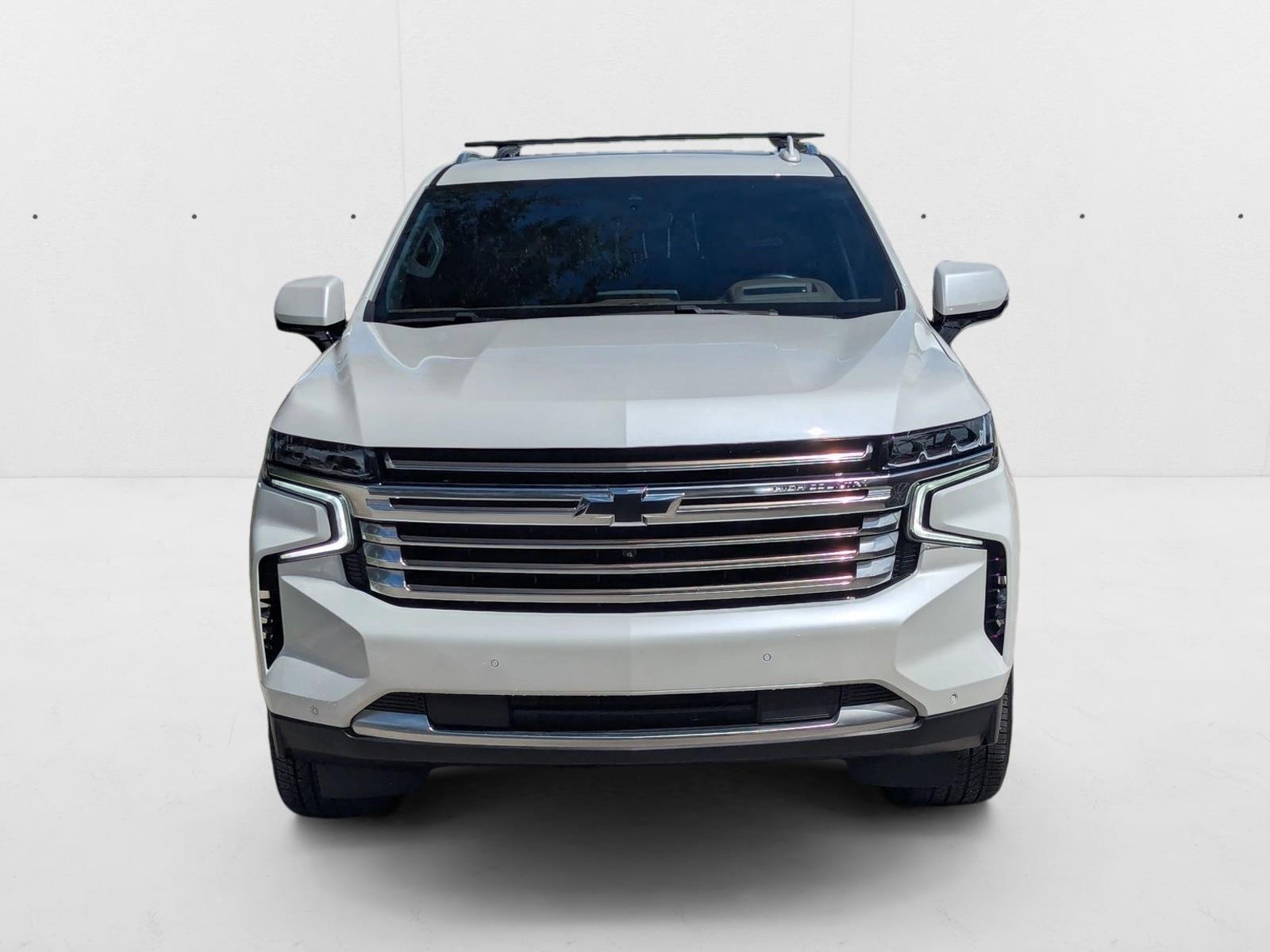 2024 Chevrolet Suburban High Country photo 2