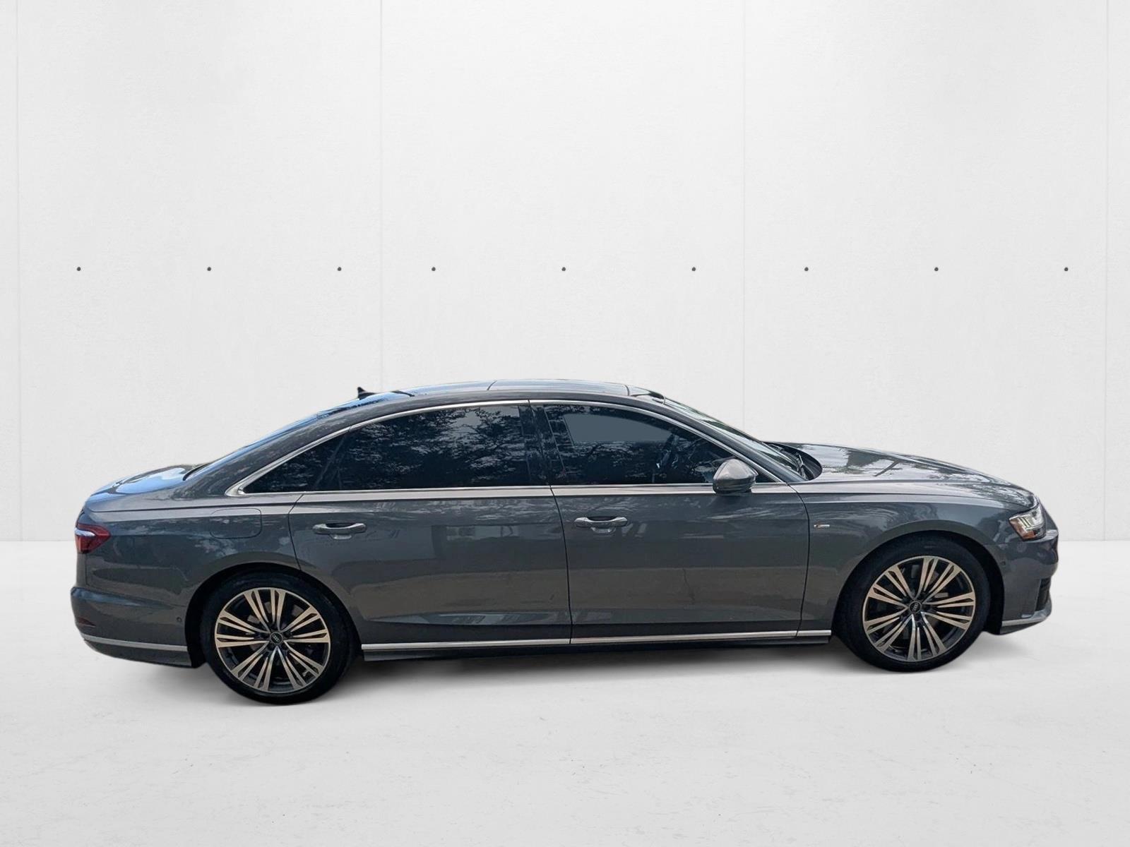2021 Audi A8 L 60 TFSI Quattro photo 4