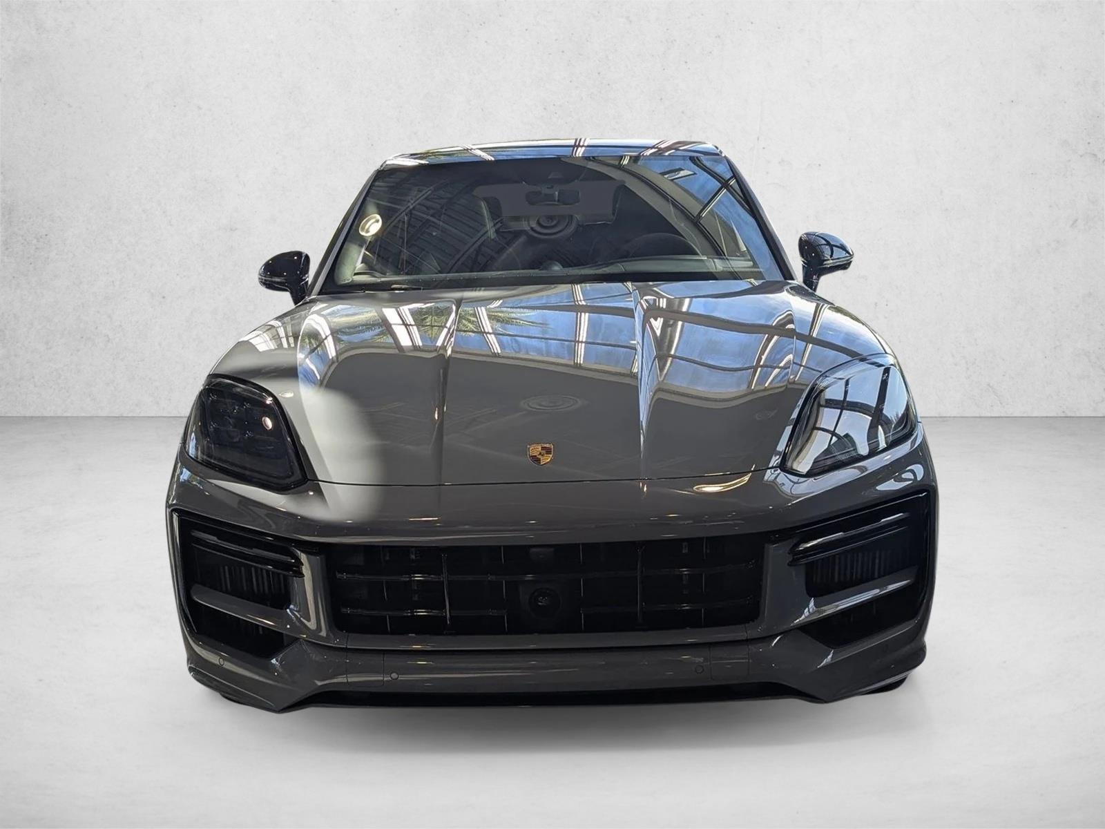 2024 Porsche Cayenne Turbo E-Hybrid Coupe photo 2