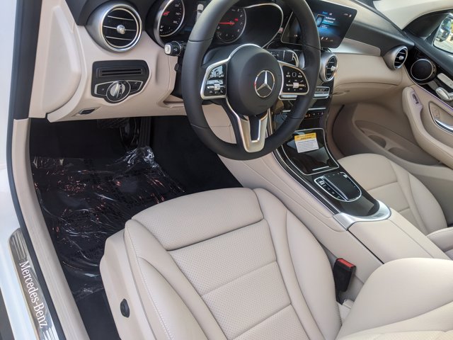 2022 Mercedes Benz GLC 300 photo 3