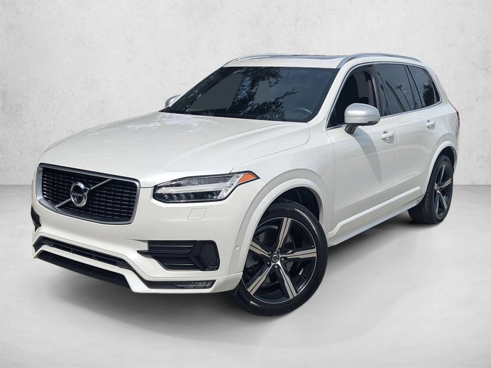 2016 Volvo XC90 T6 AWD R-Design's photo