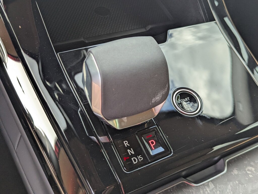 Used 2024 Land Rover Range Rover Sport Dynamic SE SUV