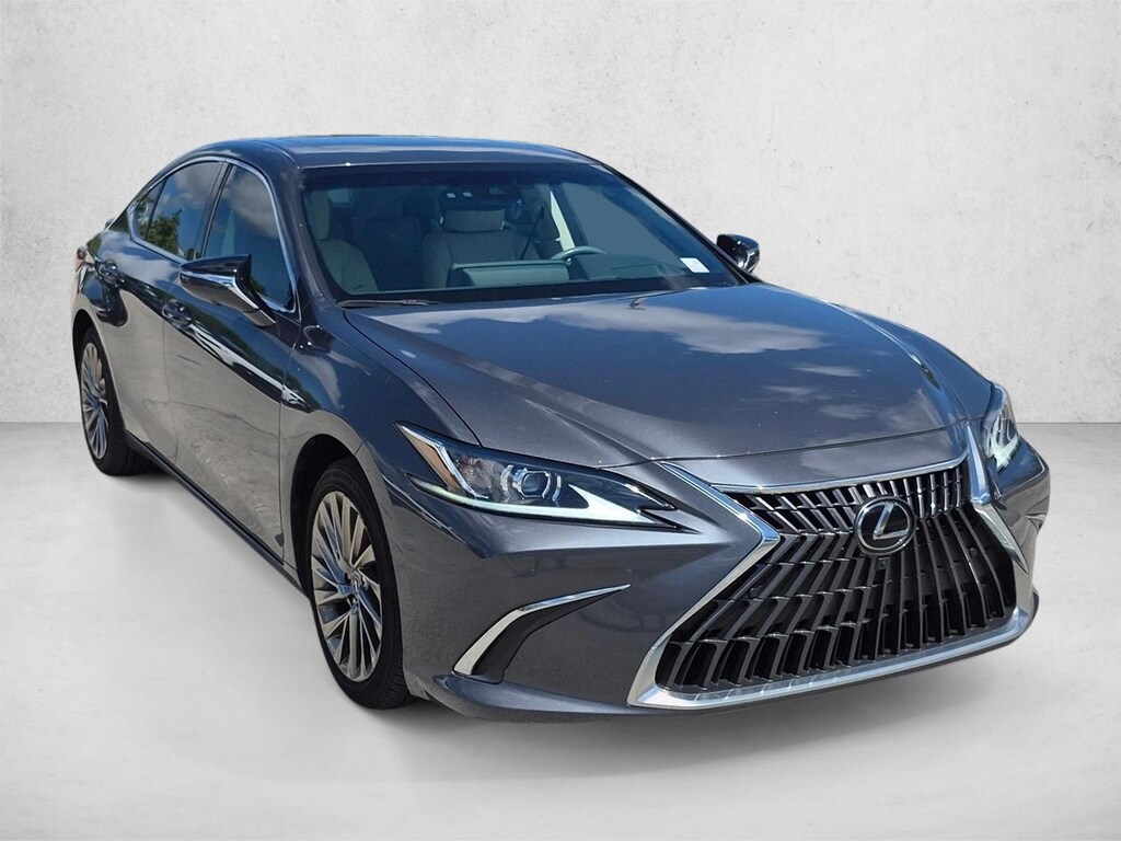 Used 2025 Lexus ES Luxury Sedan