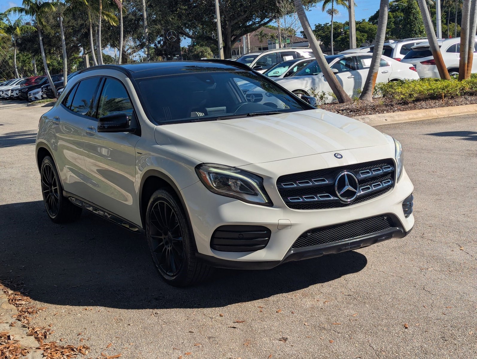 2018 Mercedes Benz GLA 250 4MATIC photo 3