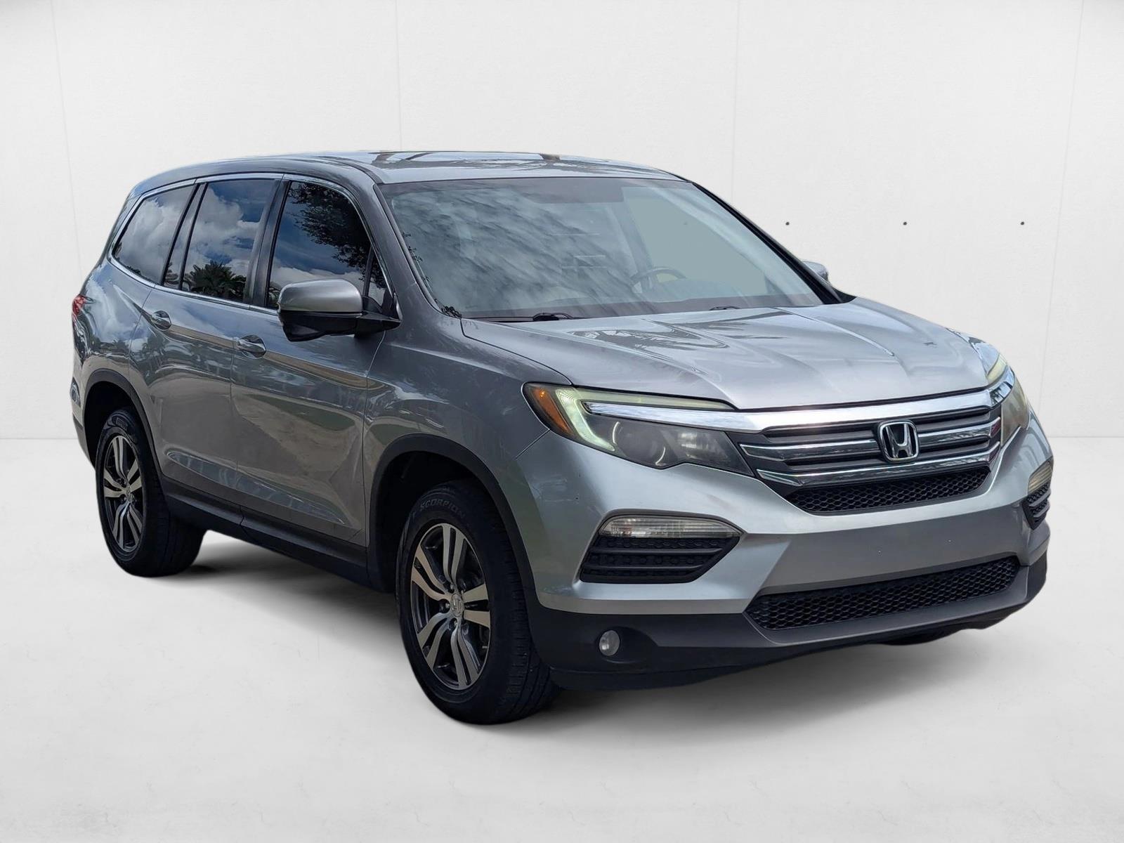 2017 Honda Pilot EX-L photo 3