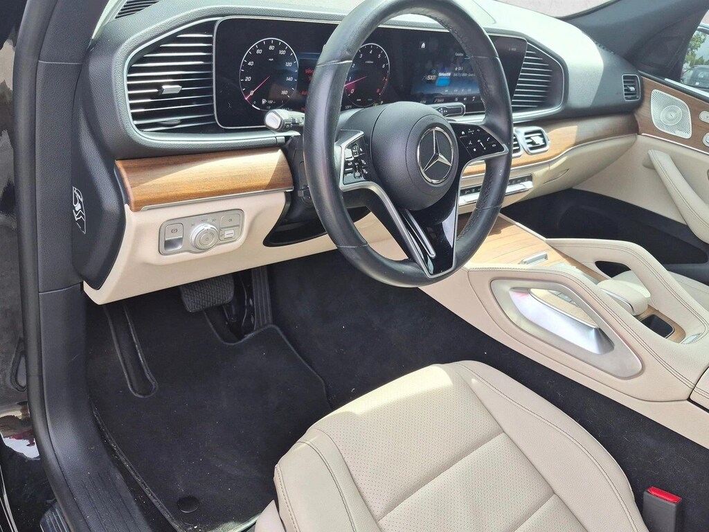Used 2025 Mercedes-Benz GLE 4MATIC SUV