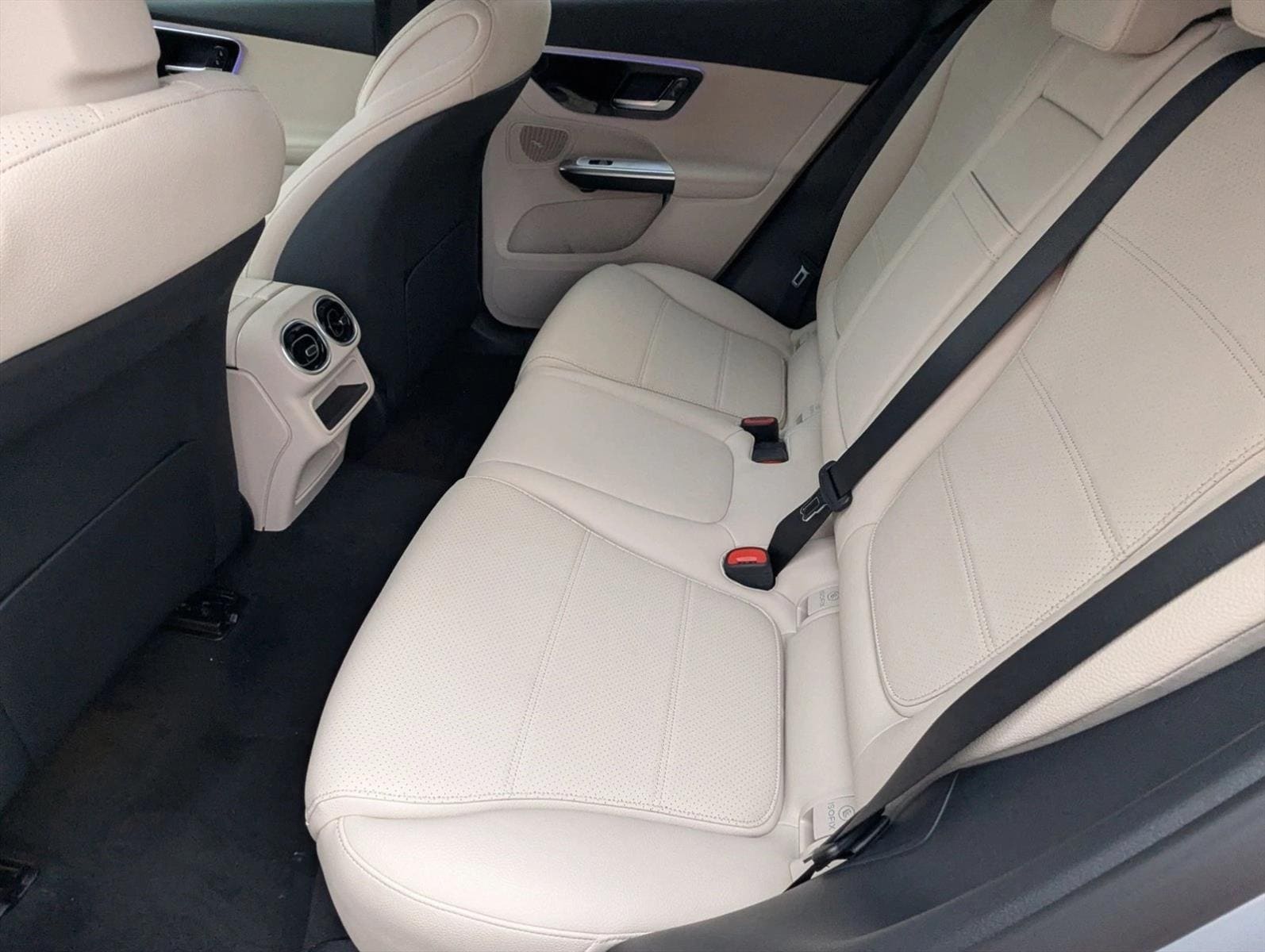 2026 Mercedes-Benz GLC Base - Photo 15