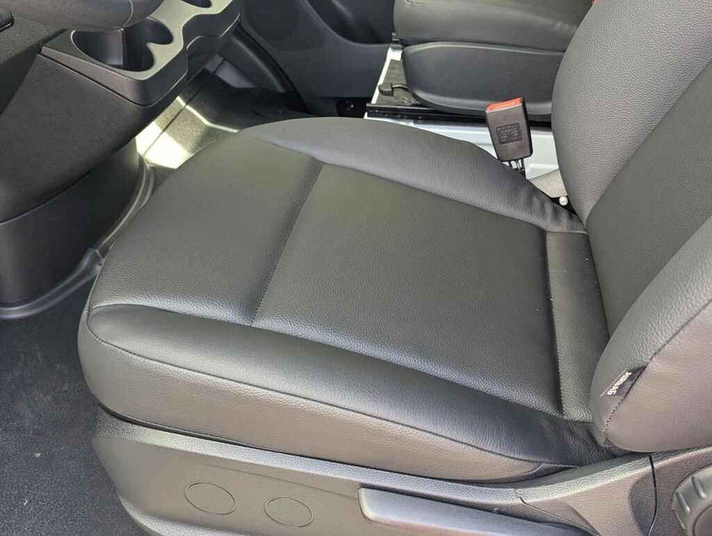 New 2026 Mercedes-Benz Sprinter Cargo Van 2500 Standard Roof I4 Diesel 144" RWD Van Cargo Van