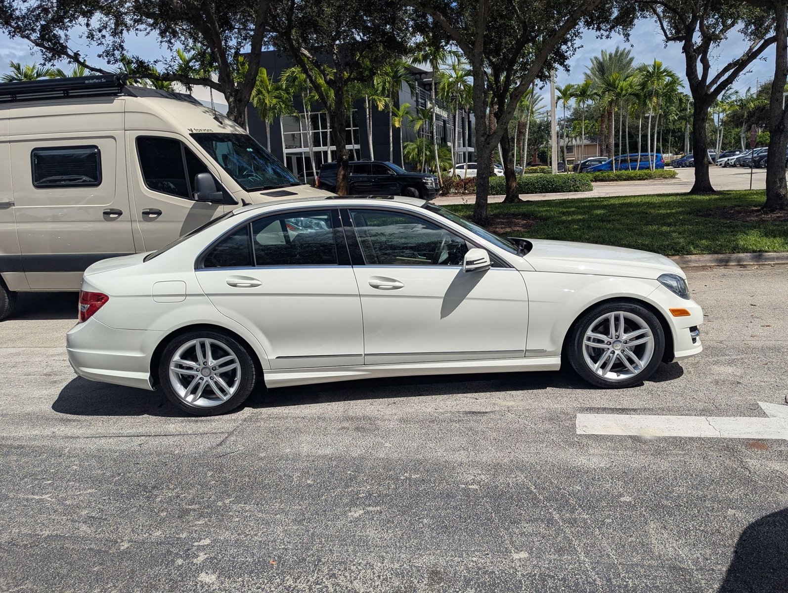 2012 Mercedes Benz C 300 4MATIC Sedan photo 3