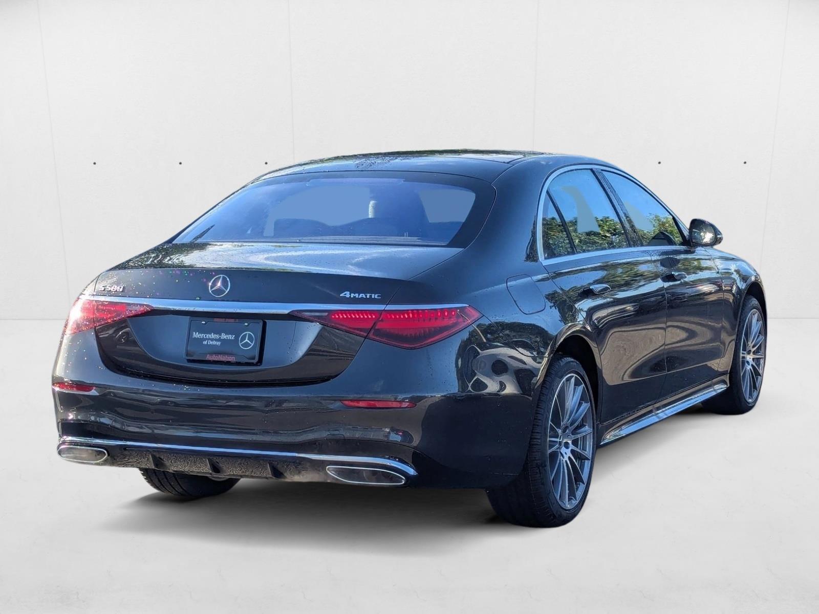 2026 Mercedes Benz S 580 4MATIC photo 2