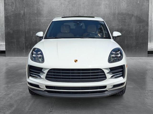 2021 Porsche Macan Base photo 2