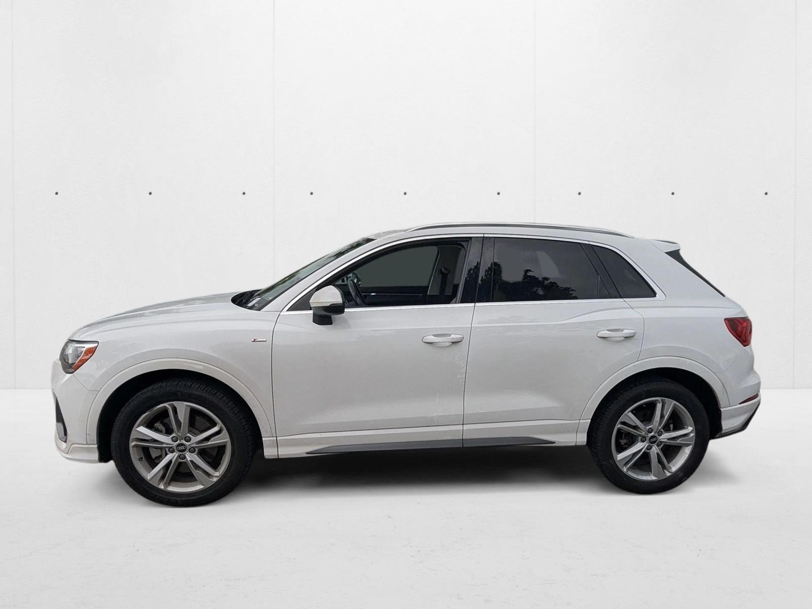 2021 Audi Q3 45 TFSI S line Premium photo 2