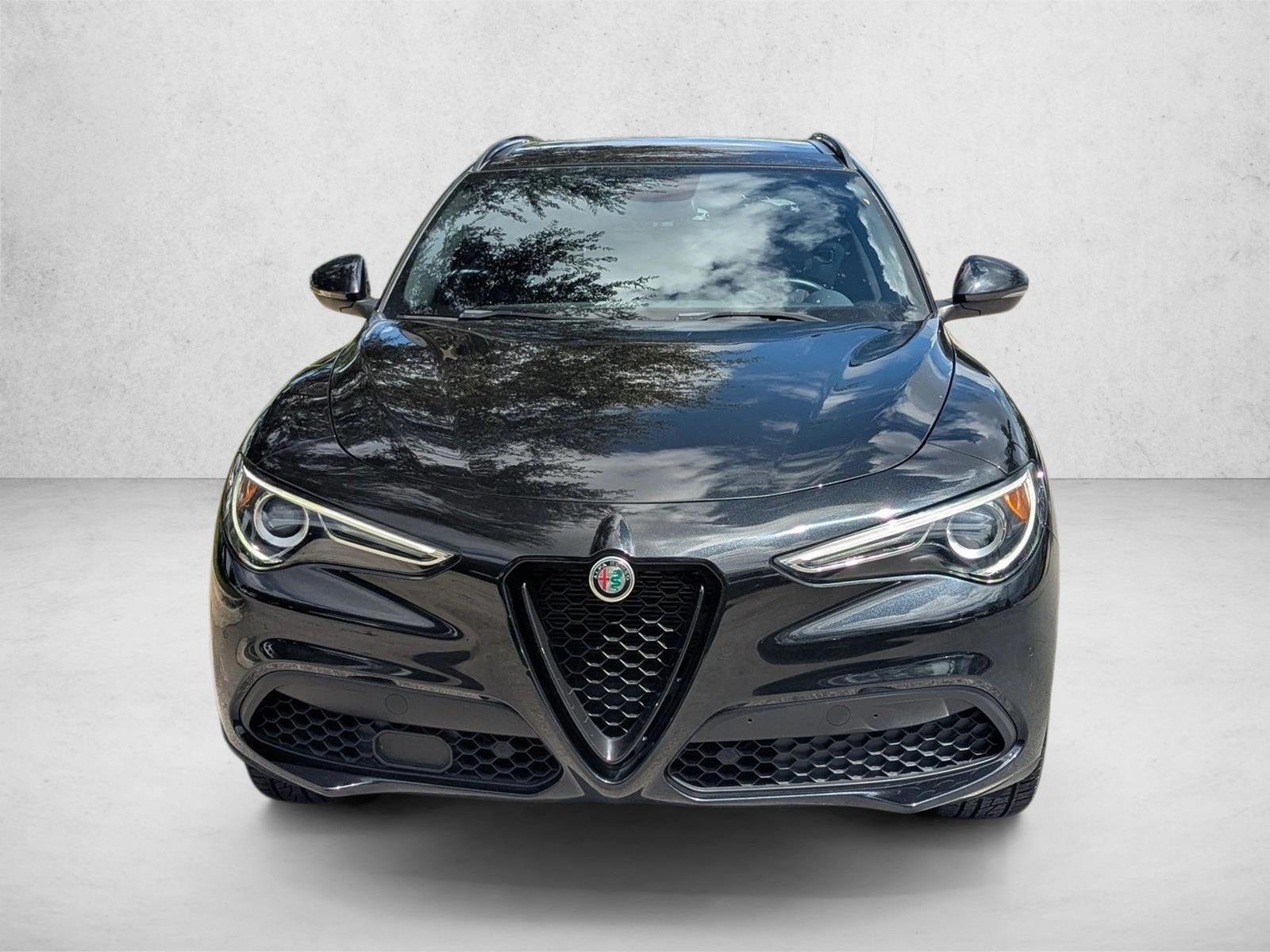 2022 Alfa Romeo Stelvio Sprint photo 2
