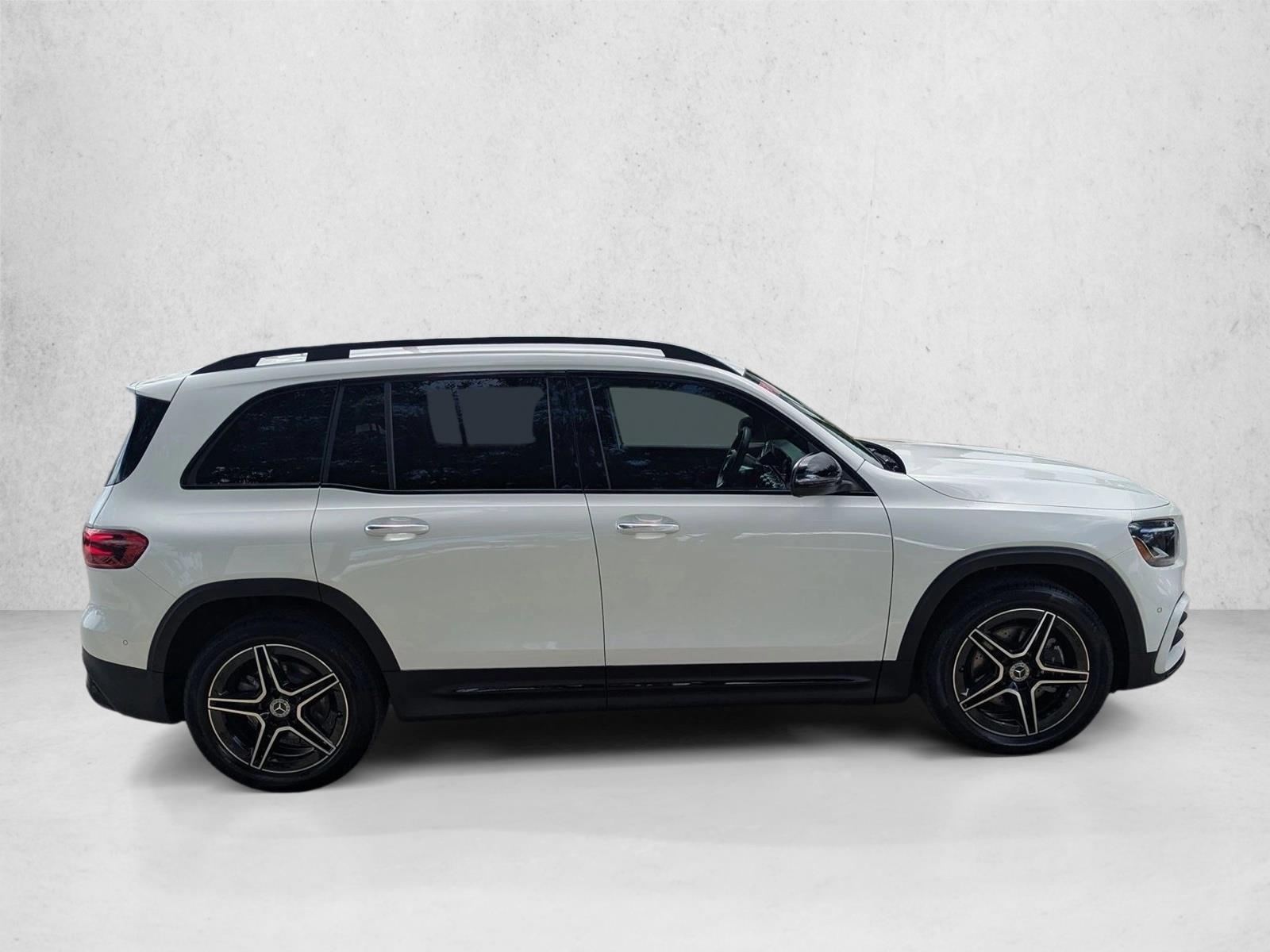 2025 Mercedes Benz GLB 250 photo 4