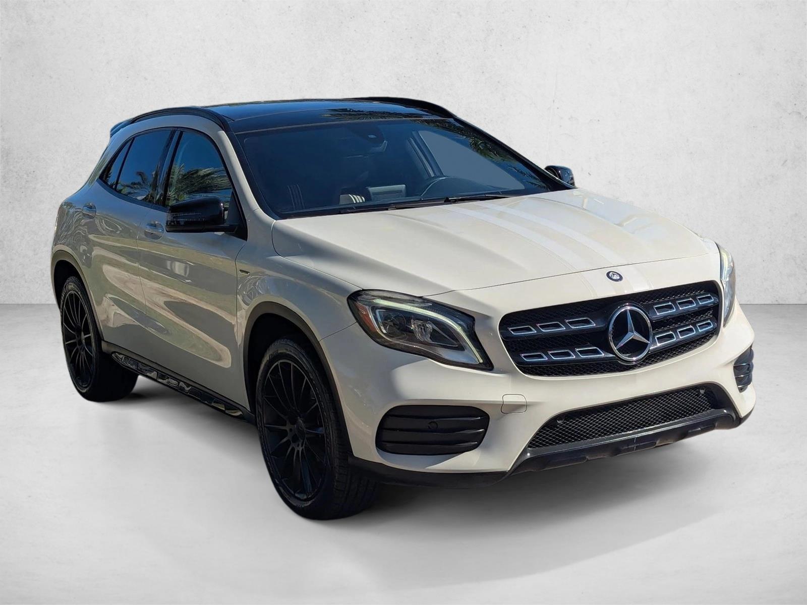 2018 Mercedes Benz GLA 250 4MATIC photo 3