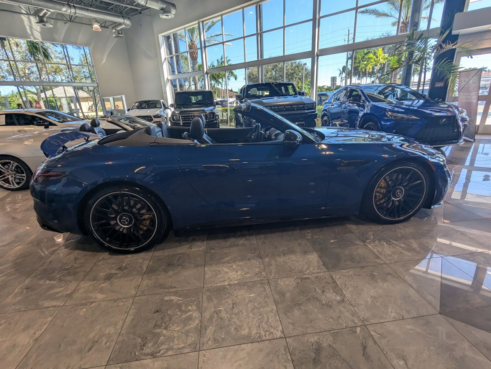 2022 Mercedes Benz SL AMG 63 photo 4