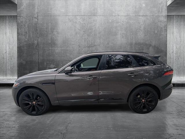 2017 Jaguar F-PACE S photo 3