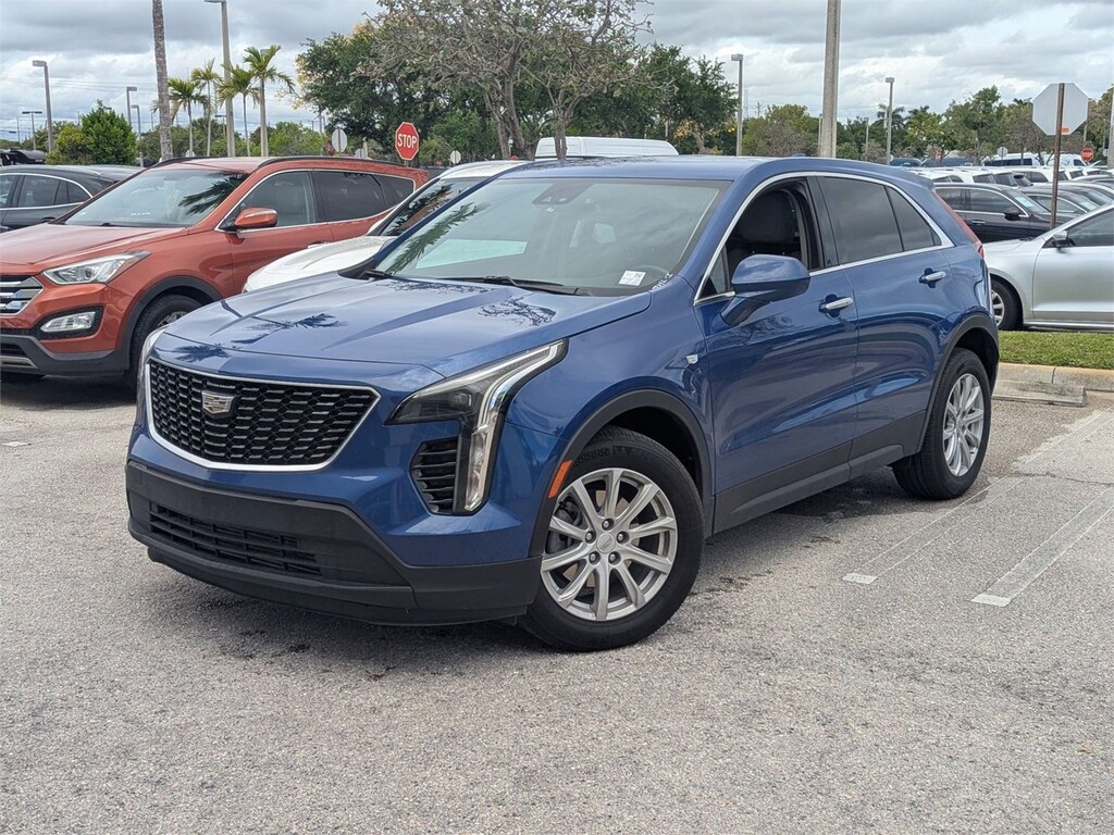 Used 2023 CADILLAC XT4 Luxury SUV