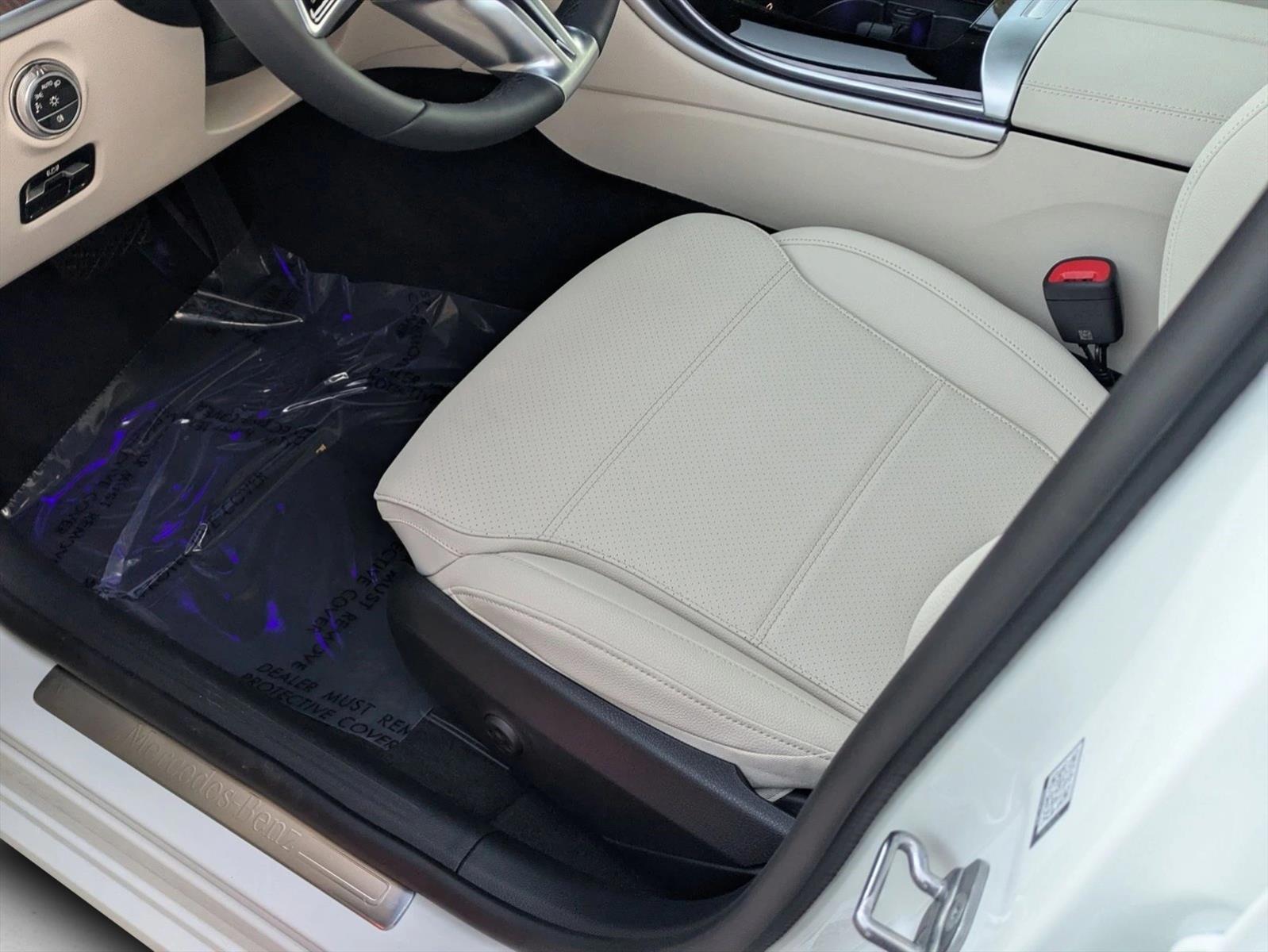 2026 Mercedes Benz C 300 Sedan photo 4