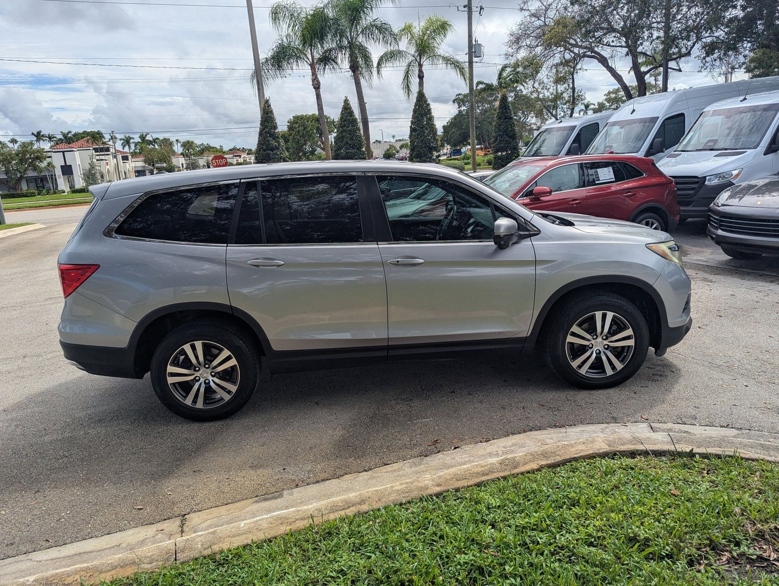 2017 Honda Pilot EX-L photo 4
