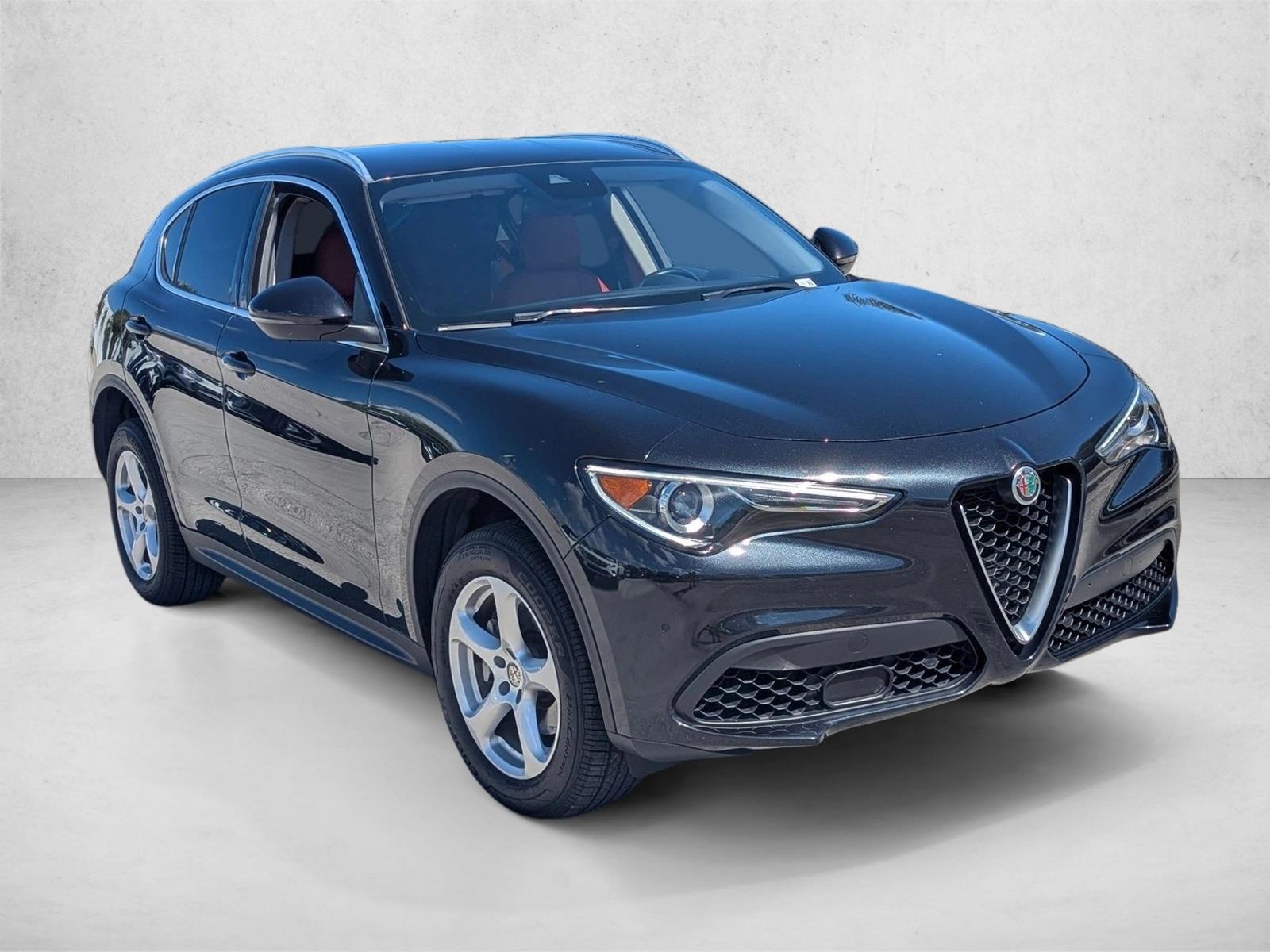 2020 Alfa Romeo Stelvio Base photo 3