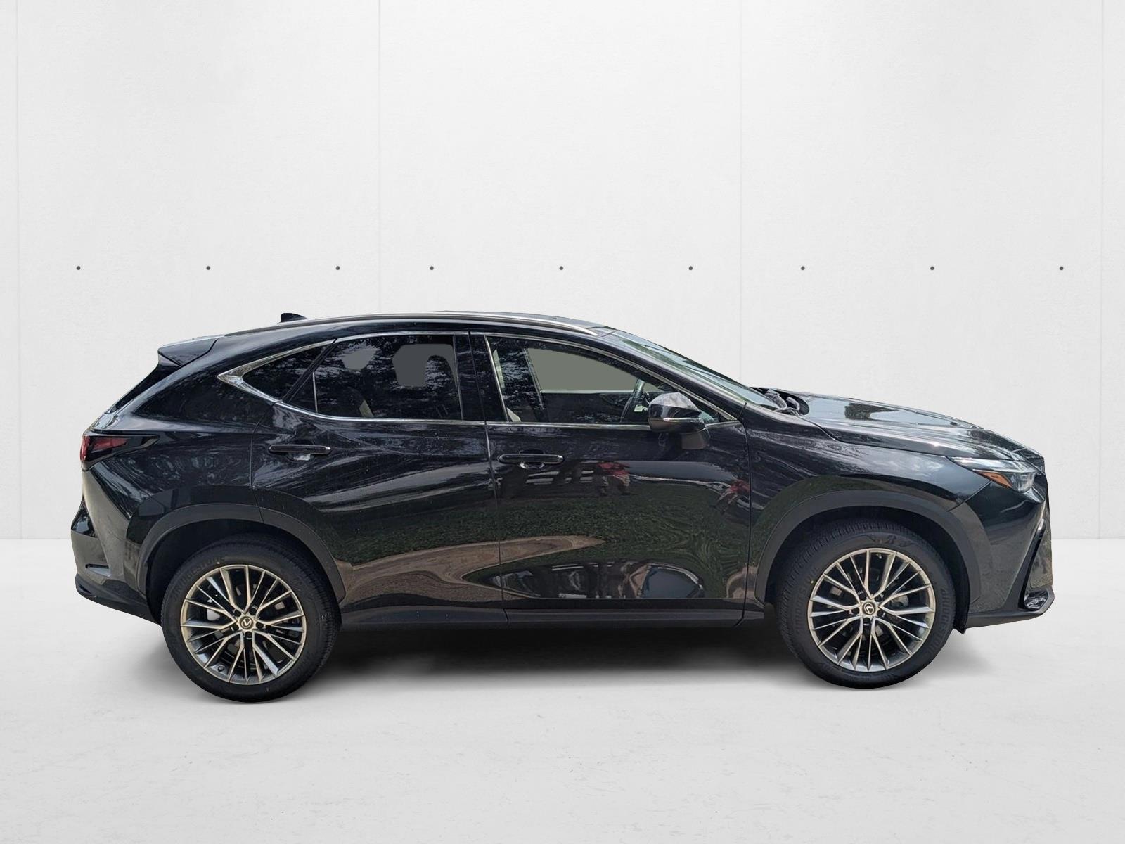 2023 Lexus NX Premium photo 4