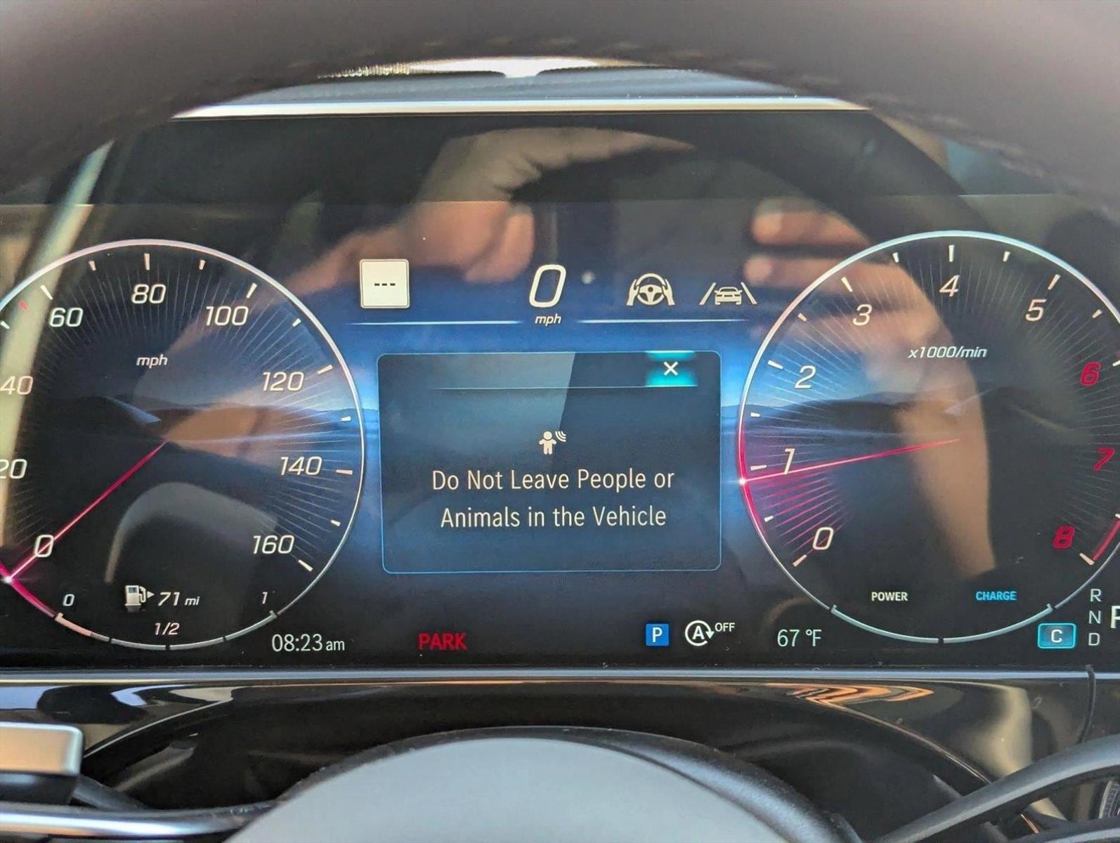 2025 Mercedes-Benz E-Class E350 - Photo 10