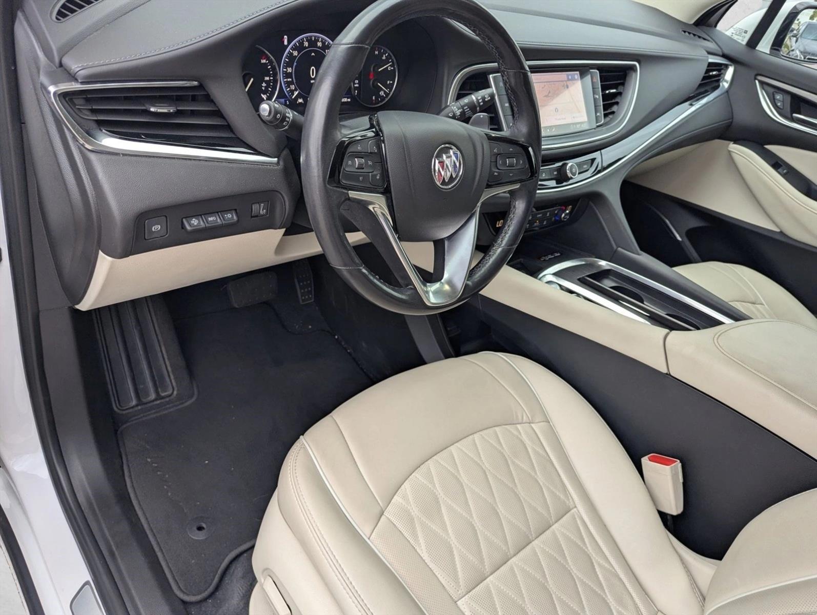 2022 Buick Enclave Avenir photo 3