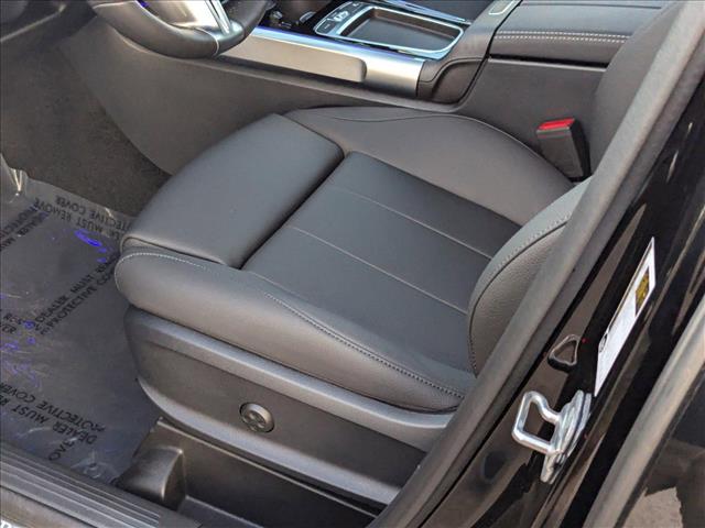 2025 Mercedes Benz GLB 250 photo 4