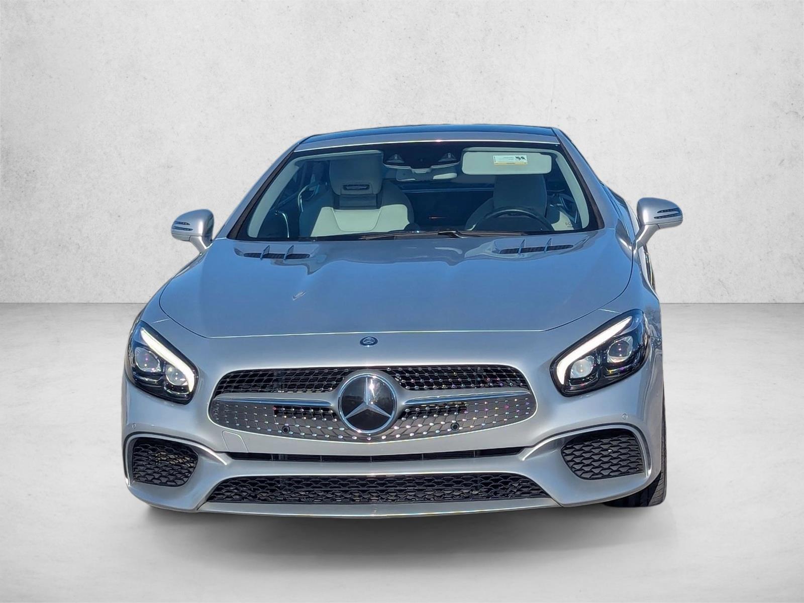 2017 Mercedes Benz SL 550 photo 2
