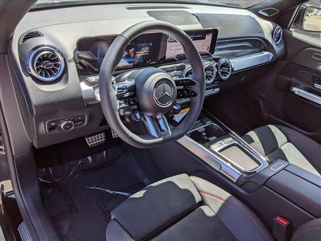 2024 Mercedes Benz GLB AMG 35 4MATIC photo 3