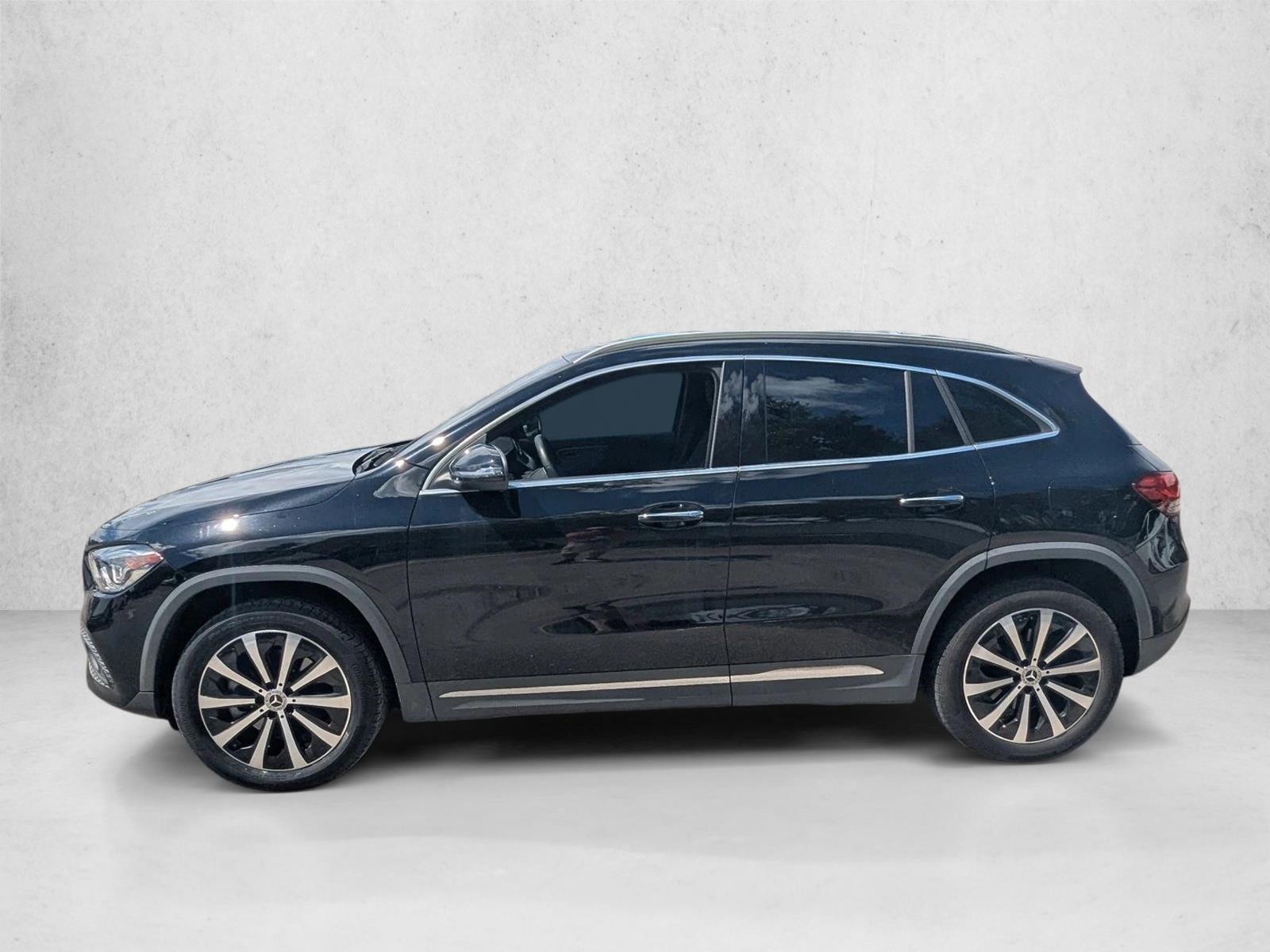 2022 Mercedes Benz GLA 250 4MATIC photo 4
