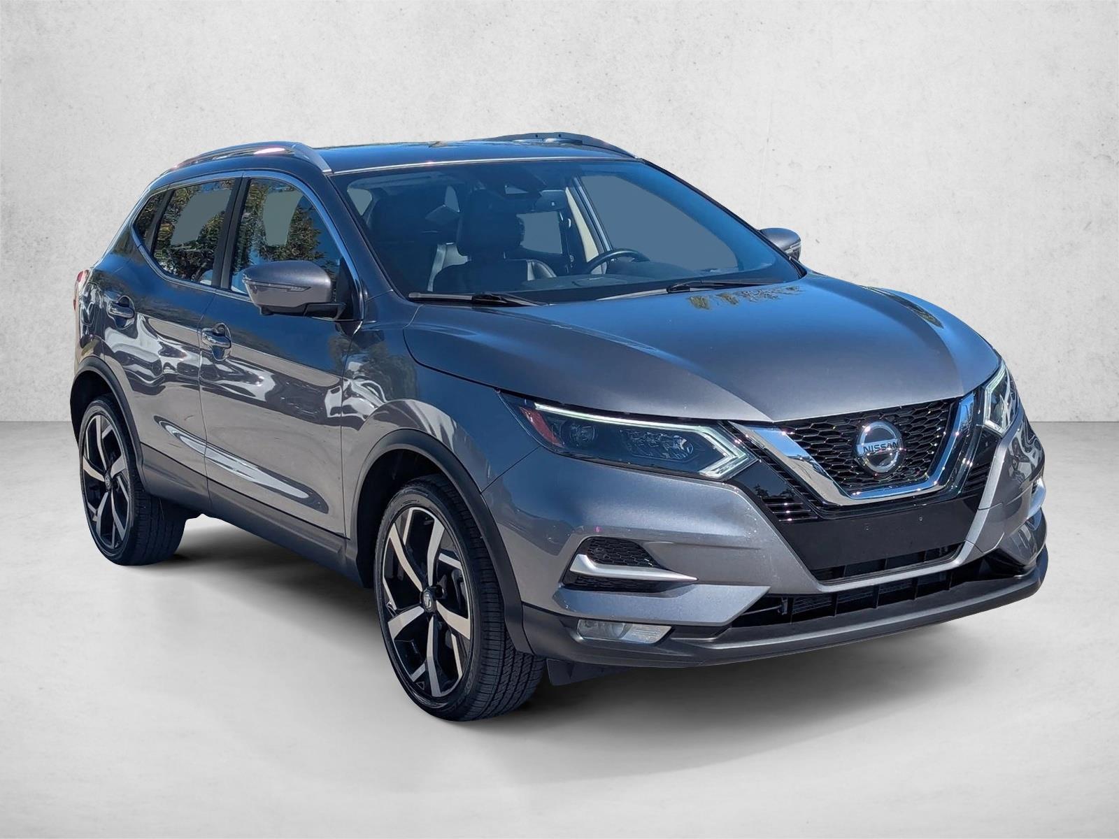 2022 Nissan Rogue Sport SL photo 3