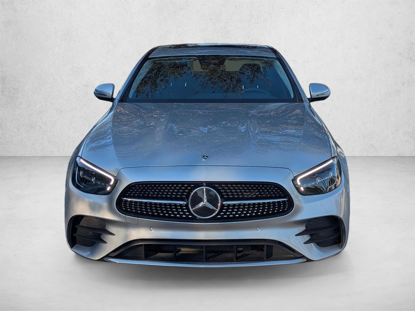 2023 Mercedes Benz E 450 4MATIC Sedan photo 2