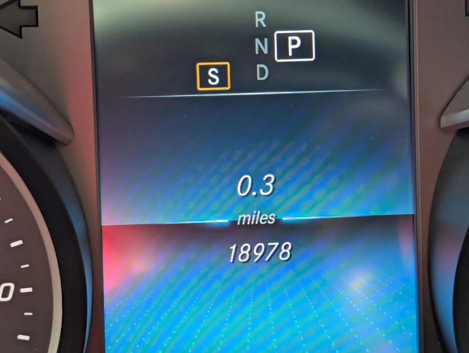 2022 Mercedes Benz GLC 300 photo 4