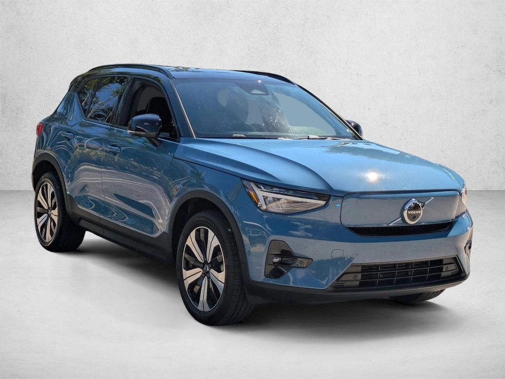 Used 2023 Volvo XC40 Recharge Pure Electric Plus SUV
