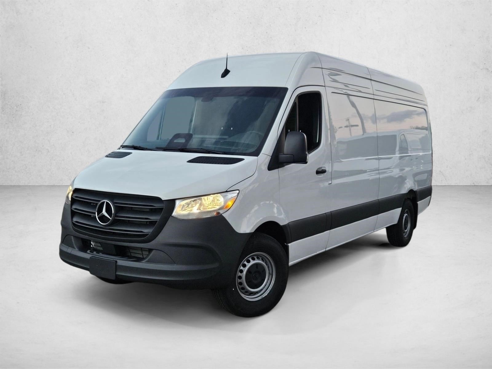 2026 Mercedes-Benz Sprinter Cargo Van Base's photo