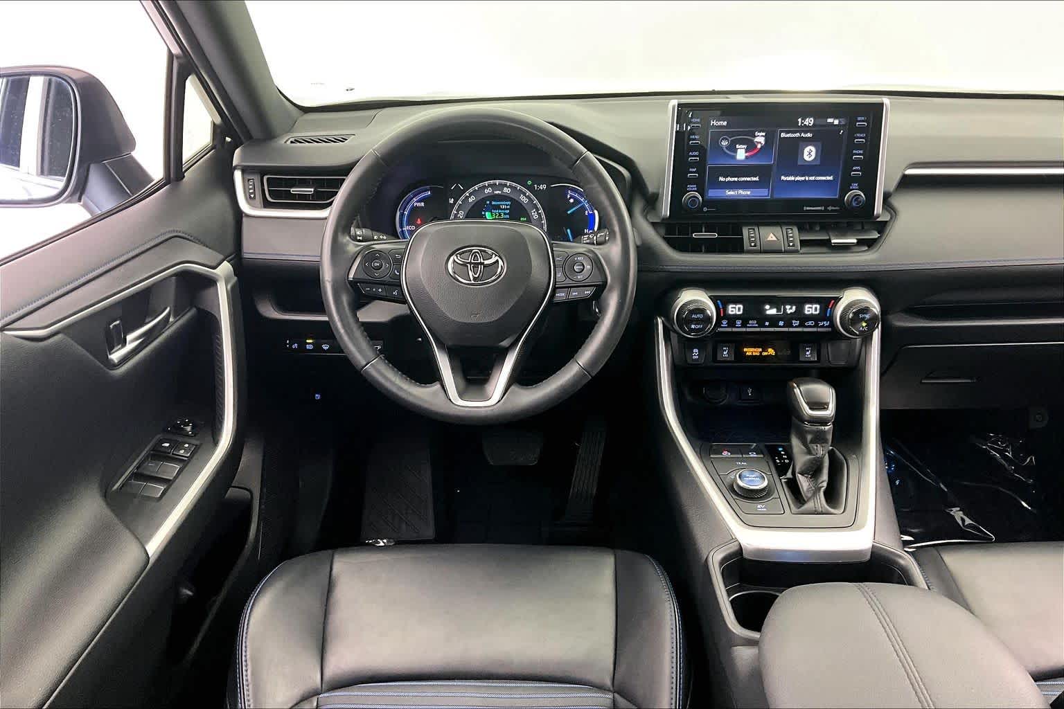 Thumbnail: 2020 Toyota RAV4 - 15