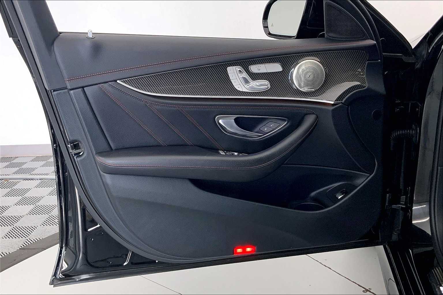 Thumbnail: 2022 Mercedes-Benz E-Class - 22