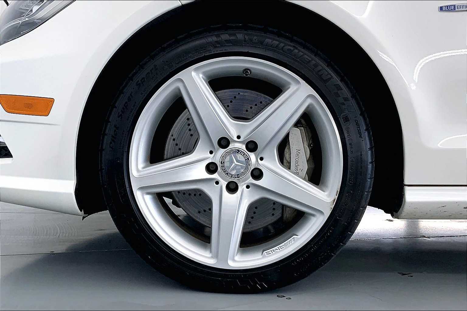 Thumbnail: 2012 Mercedes-Benz CLS - 8