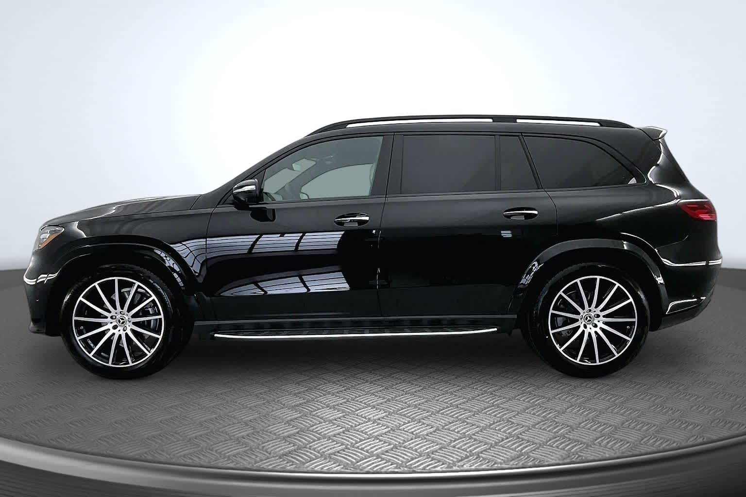 Thumbnail: 2026 Mercedes-Benz GLS - 3
