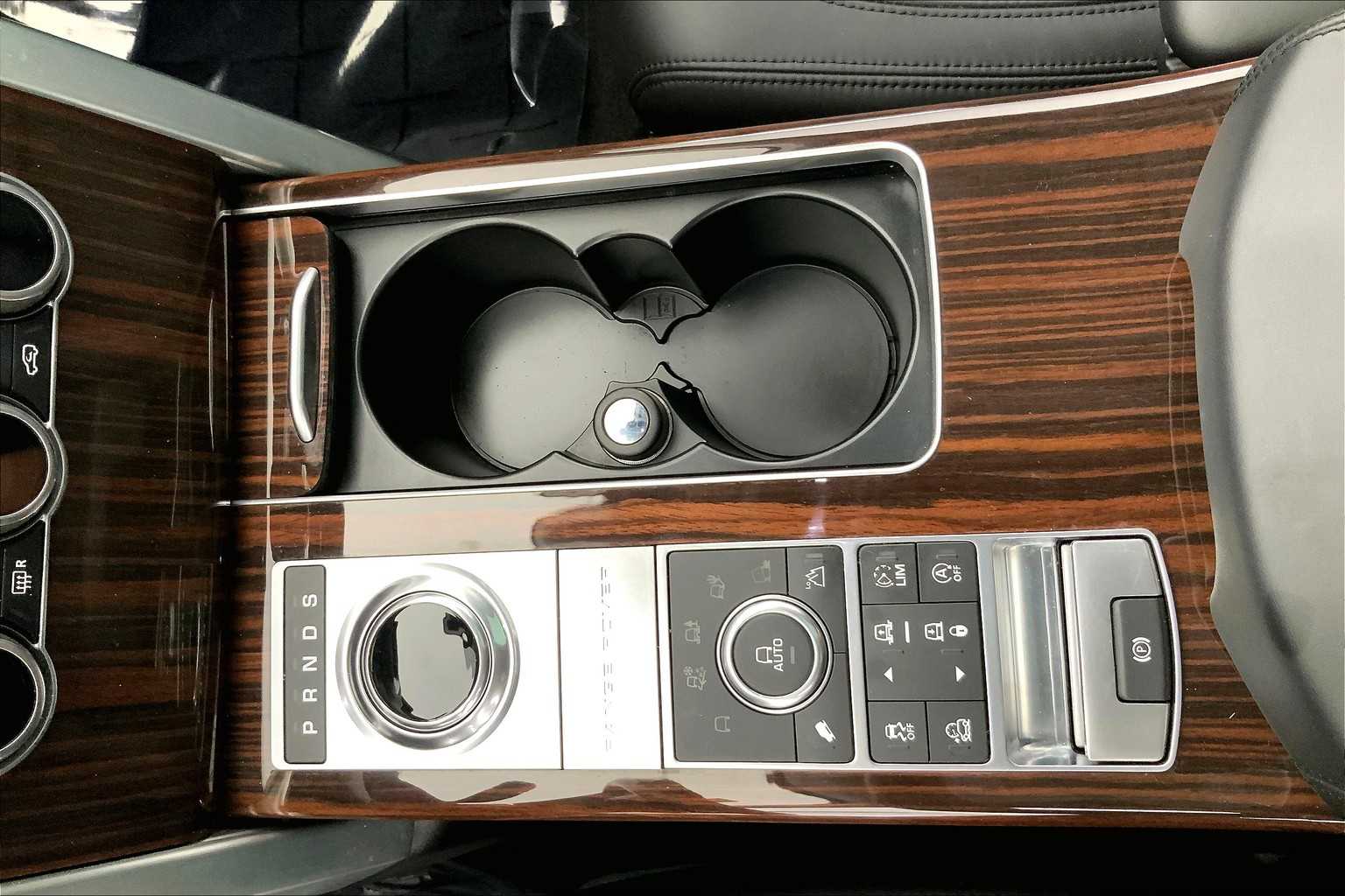 Thumbnail: 2017 Land Rover Range Rover - 27