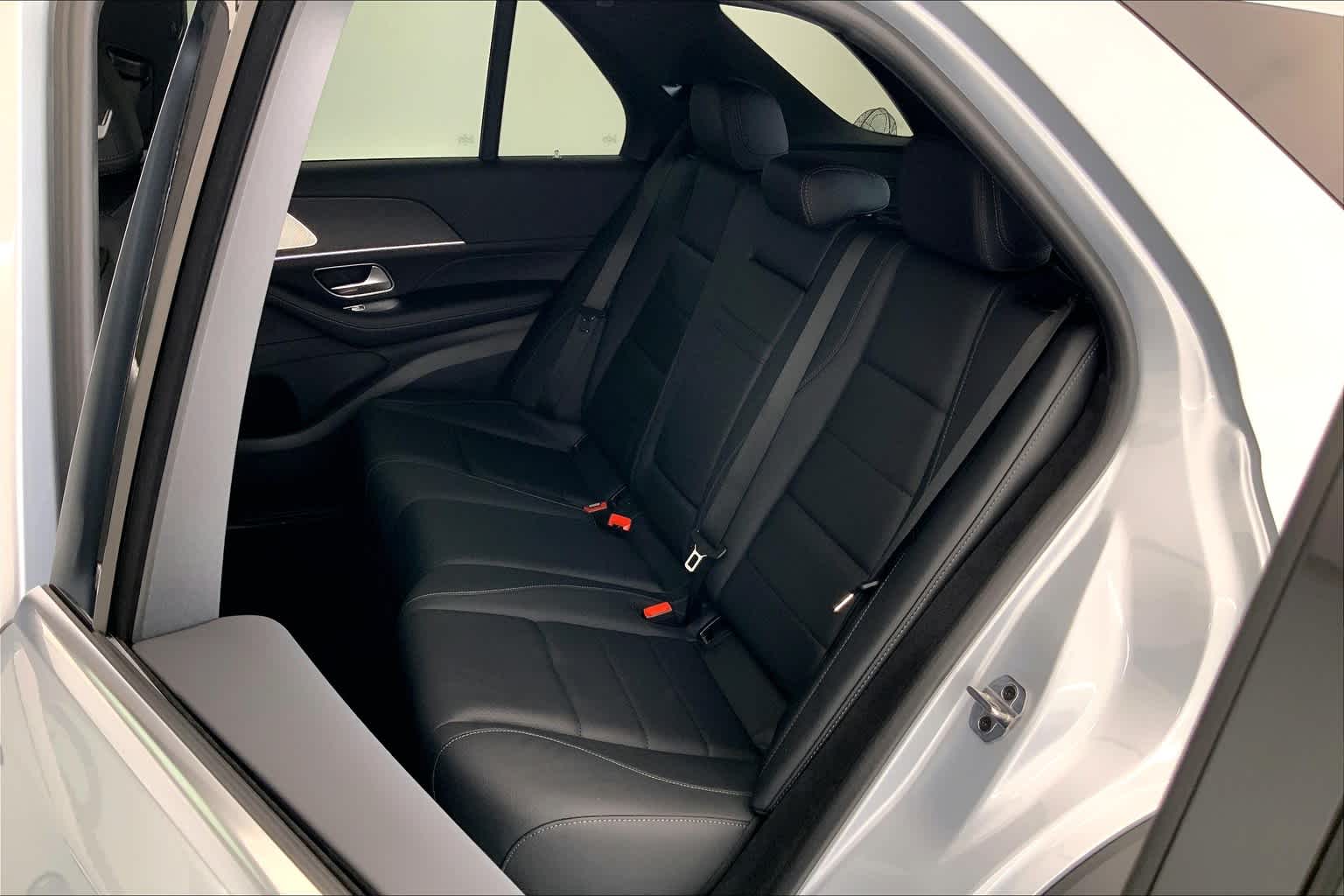 Thumbnail: 2025 Mercedes-Benz GLE - 13