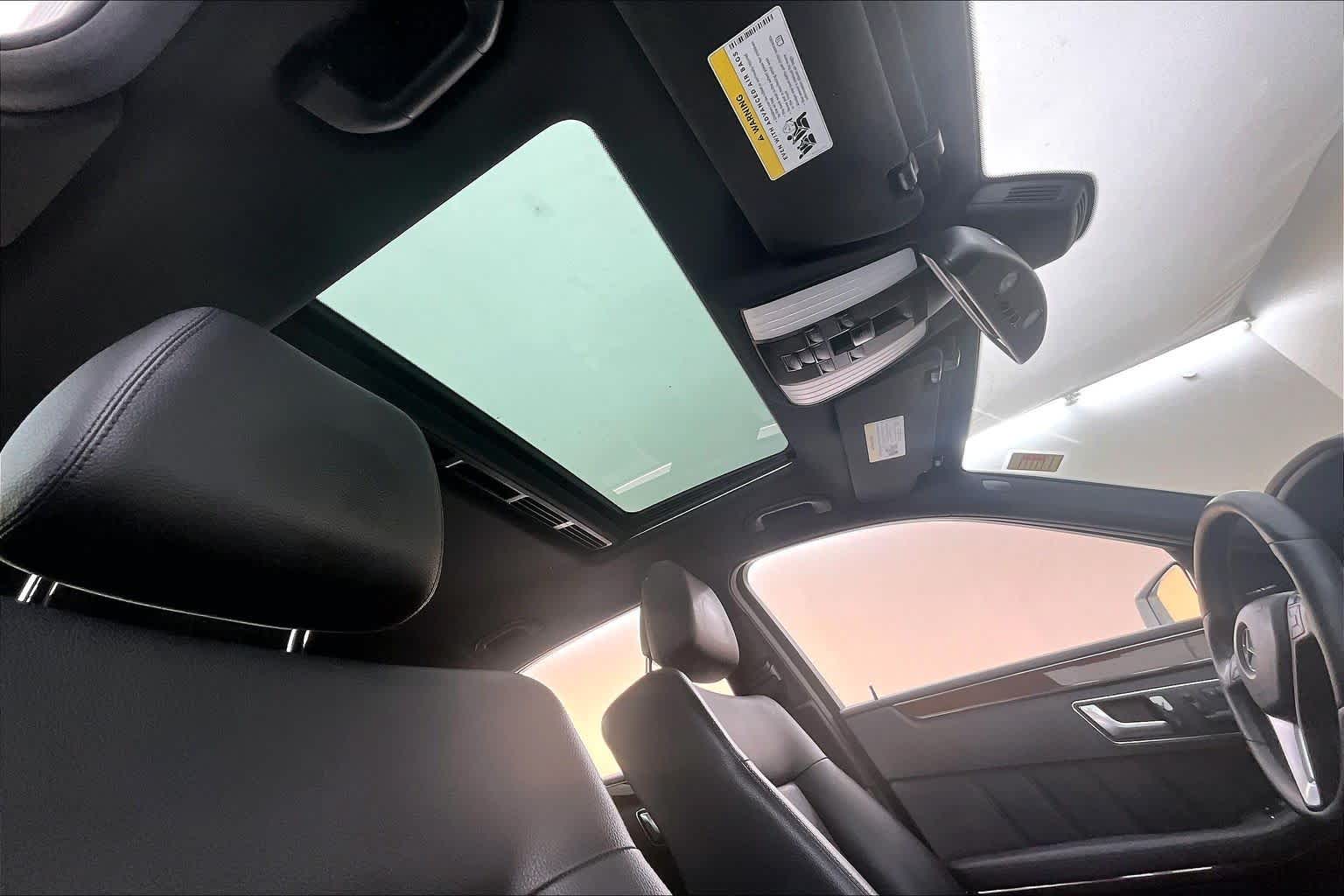 Thumbnail: 2012 Mercedes-Benz E-Class - 22