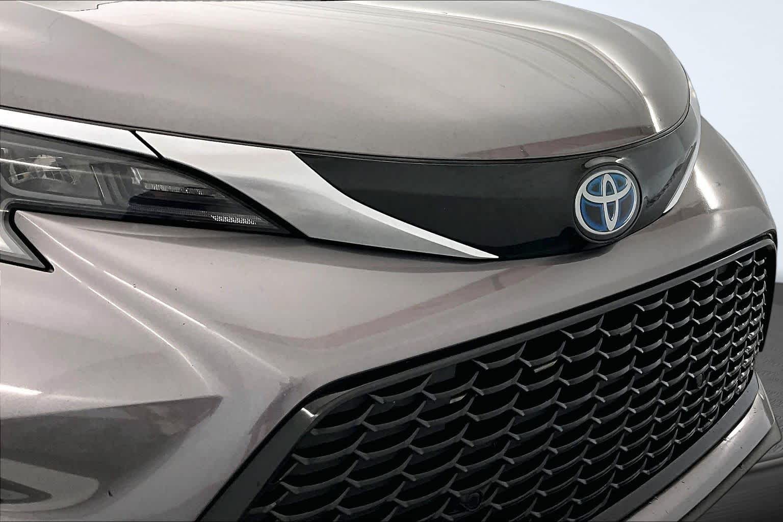 Thumbnail: 2021 Toyota Sienna - 25