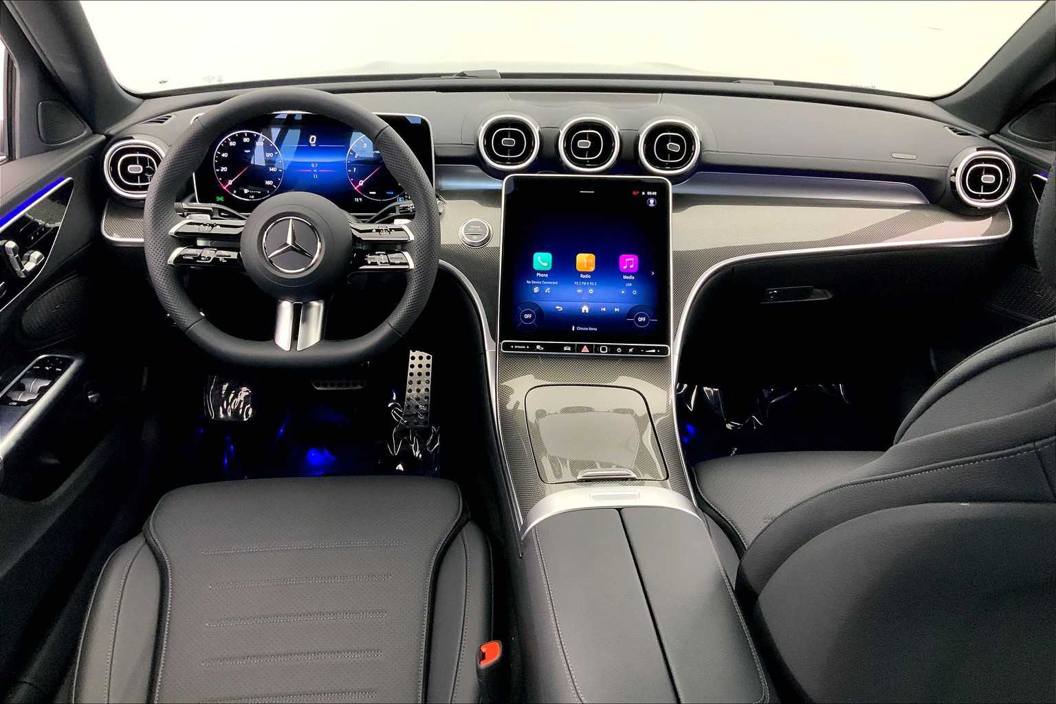 Thumbnail: 2025 Mercedes-Benz C-Class - 10