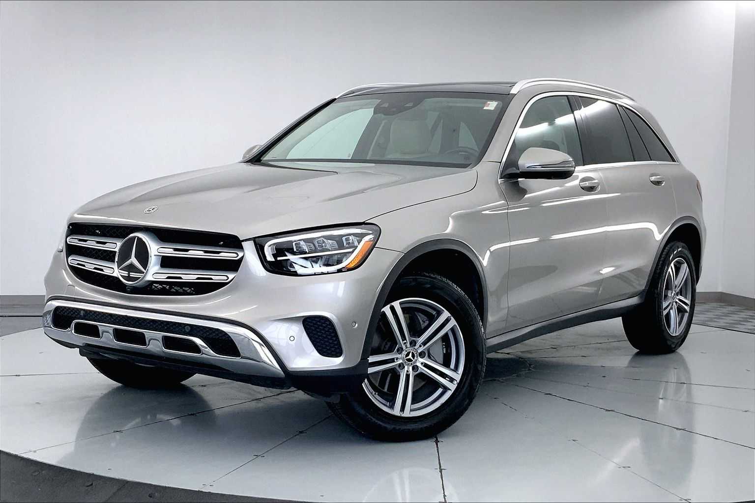 Thumbnail: 2022 Mercedes-Benz GLC - 1